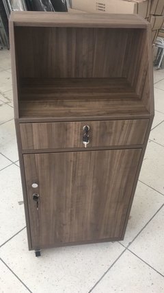 Balcão Com Recuo MDF Ameixa Negra Com Porta E Rodízios.Cód RRM1