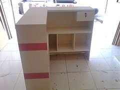 Balcão em L MDF branco com colmeia na internet