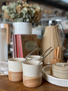 Mate de ceramica y madera AI