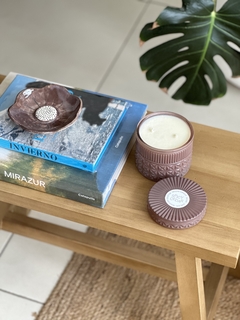 Vela delux spicy cedar - Louis and lewis - comprar online