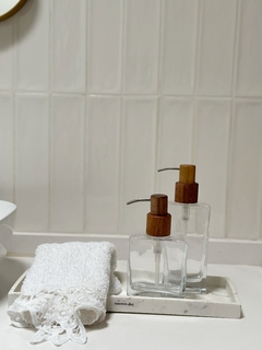 Dispenser vidrio madera