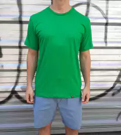 Remera clásica VERDE
