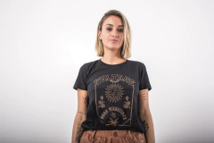 Remera good vibrations en internet