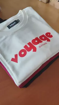REMERA VOYAGE en internet