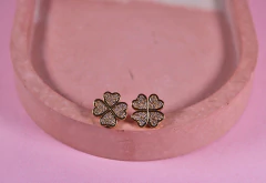 Aretes trébol