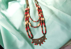 Collar mándala rojo y crema - comprar online