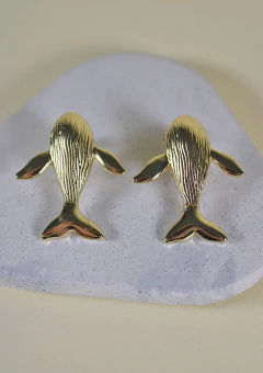 Aretes ballena - comprar en línea