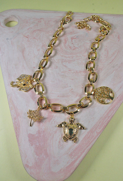 Collar talismanes de poder en internet