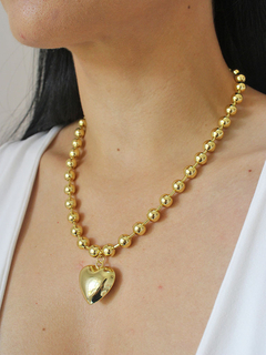 Collar ecos de amor en internet