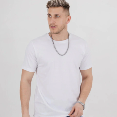 Remera básica regular fit de algodón