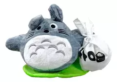 Peluche Totoro con hoja - comprar online