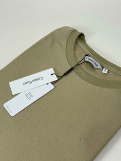 Camiseta Calvin Klein - Bege - comprar online