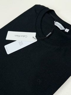Camiseta Calvin Klein - Preta - comprar online