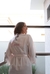 Robe 15 anos cetim curto Clássico off white com vies off