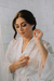 Robe noiva cetim curto clássico branco com vies branco - Le Charm - Pijamas e Robes em Cetim Toque de Seda - Loja Oficial