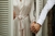 Imagem do Robe noiva cetim longo clássico off white com vies rose