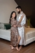 Robe longo de casal cetim off com vies off e animal print - comprar online