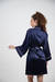 Robe cetim curto clássico azul marinho com vies off - loja online