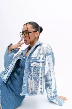 CAMPERA JEANS CELESTE CON FOIL PLATEADO ( ART. 1231) en internet