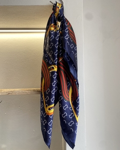 Lenço estampado - Detalhes - comprar online