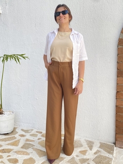 Calça Reta Liocel - Marrom - comprar online