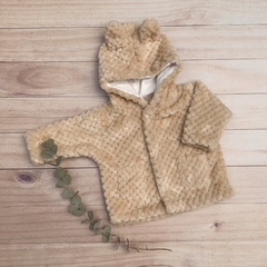 saco soft con orejitas (camel)