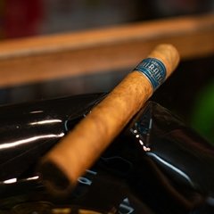 Francisco de Miranda Churchill Azul - comprar online