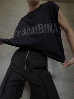Musculosa boxy (LOGO) - bybambina