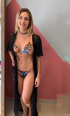 TOP CORTININHA DUPLA FACE C/ PINGENTE PARAISO DAS PETALAS PRETO CAMURÇA