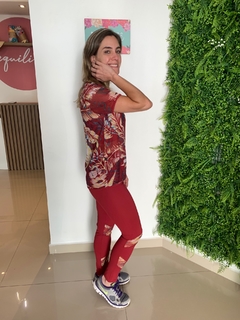 LEGGING VERMELHA COM TELA FLORAL (M) na internet