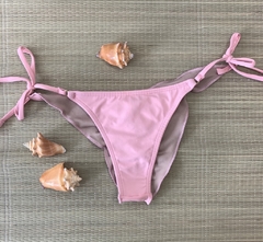 CALCINHA EMPINA BUMBUM ROSA POMPOM