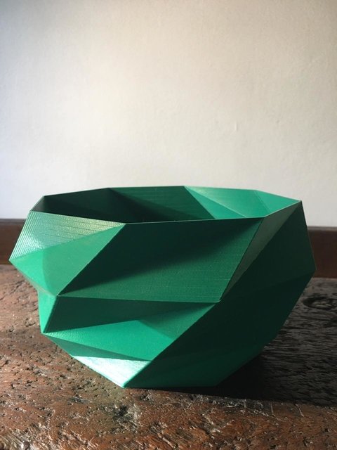 Contenedor bajo verde