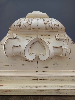 Capitel Decorativo