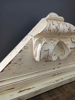 Capitel Decorativo