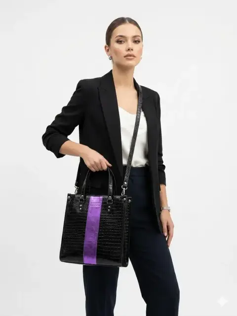 MARIA J CROCO NEGRO C/ DETALLE METAL VIOLETA
