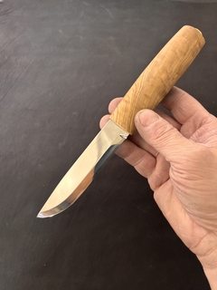 Puukko HELLE Tollekniv encabado en Olivo en internet