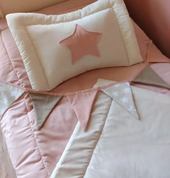 Acolchado 1 Plaza Liso + DOS ALMOHADONES