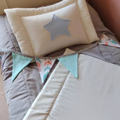 Imagen de Acolchado 1 Plaza Liso + DOS ALMOHADONES