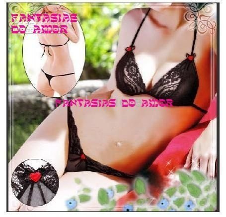 Conjunto de calcinha e sutiã com renda