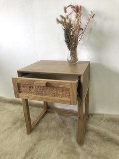 Mesa De Luz De Petiribi Frentes Con Esterillas - comprar online