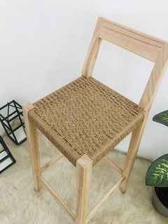Taburete de paraíso tejido con hilo kraft - D&D Muebles