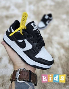 Infantil dunk panda