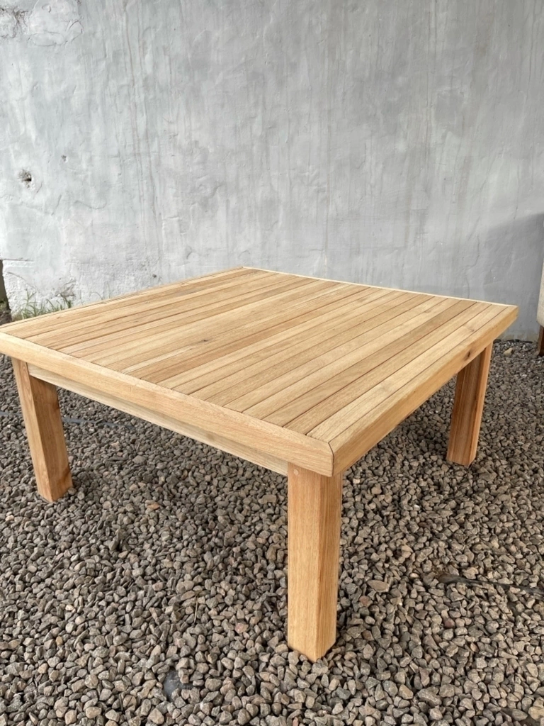 Mesa Baja Jardin Exterior /Interior