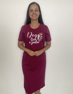 Vestido mídi de algodão Deus é fiel e justo