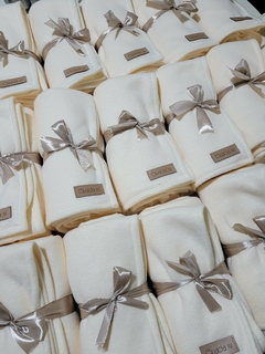 Mantas Eventos Micropolar - Natural - BARU TEXTILES & DECO 