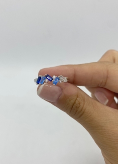 Anillo con piedras de mujer, Blue