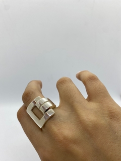 Anillo de mujer, Nebul en internet