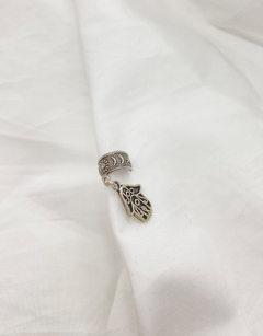 Aro Ear Cuff con Manito