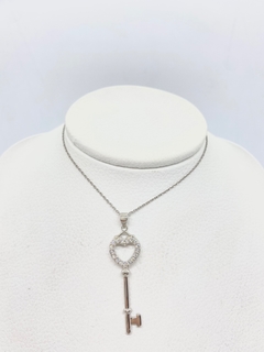 Conjunto cadena y dije de mujer, Llave
