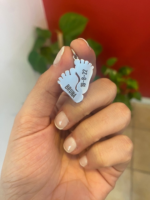 Dije colgante de mujer personalizado, Piecitos - comprar online